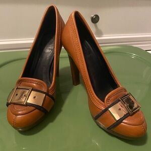 Tory Burch Tan Leather Heels with Gold Buckle